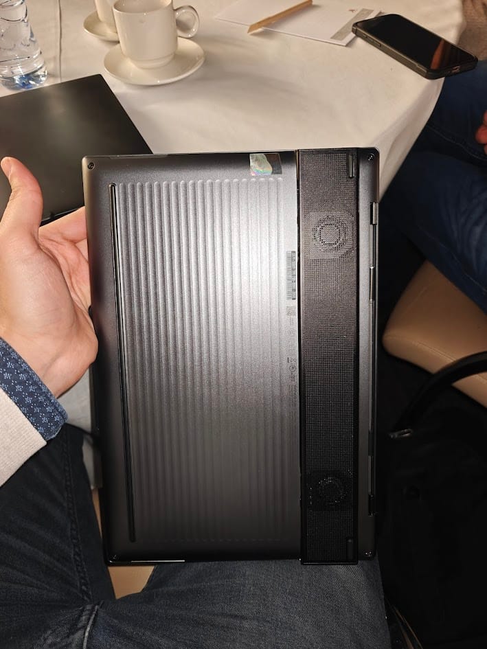 Thinkpad X9 vue dos