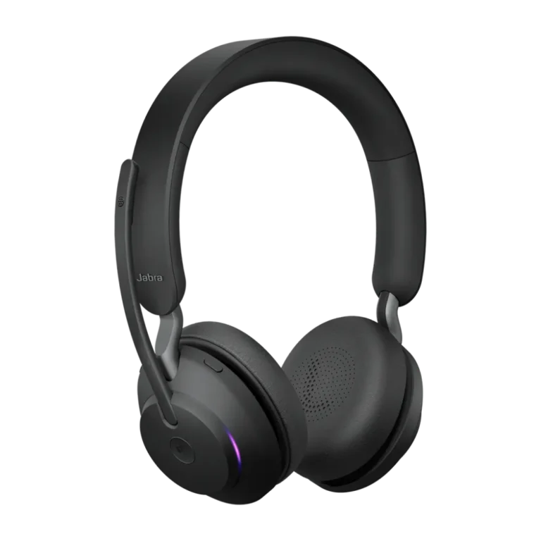 Evolve2 65 Casque Sans Fil Jabra youshop algerie (4) Vue de trois quarts face du casque Jabra Evolve2 65 avec microphone relevé