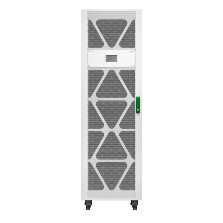 APC Easy UPS 3M 60kVA - Vue de face frontale APC Easy UPS 3M 60kVA E3MUPS60KHB1 onduleur triphasé tour blanche, vue de face, porte fermée, grilles triangulaires, écran LCD