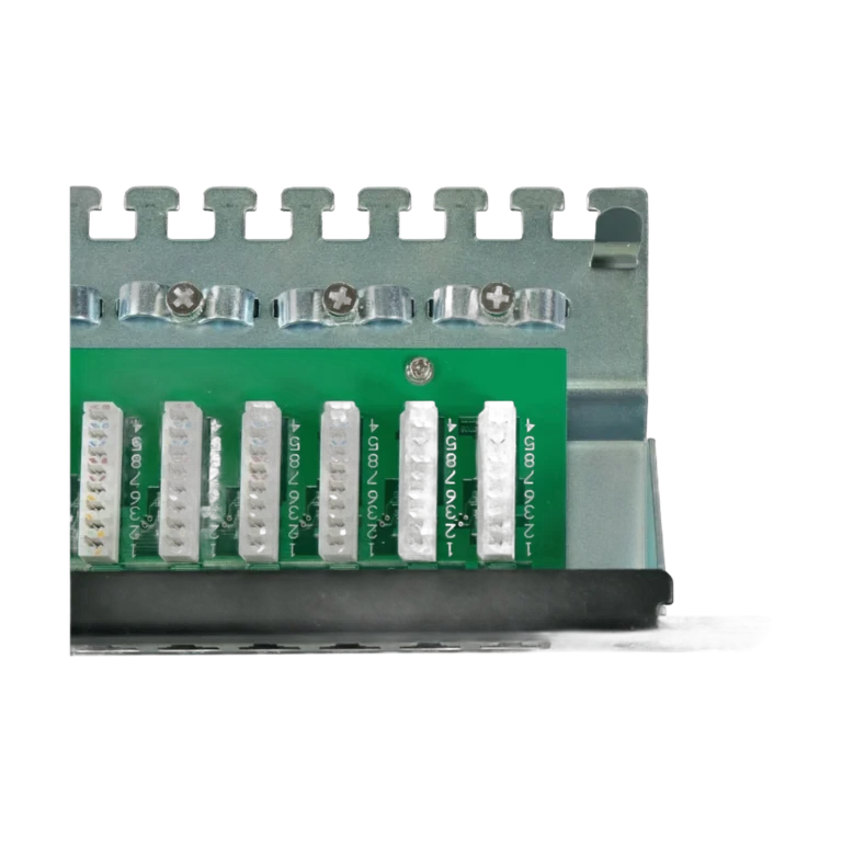 6in2z4.webp Panneau de brassage Ekivalan 24 ports 1U + 24 connecteurs Cat6 (kit) — YouShop DZ